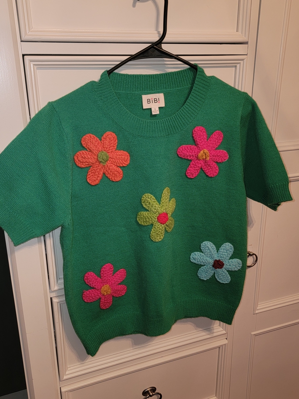 BiBi Green Short-Sleeve Sweater with Colorful Flower Appliqués